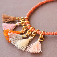 New 7 October - Mini tassels in cheerful colors